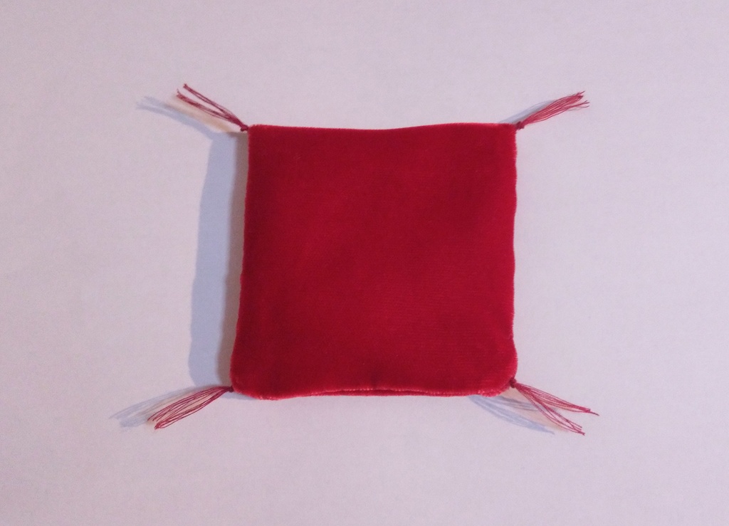 おひるねこサイズ ミニチュア座布団(ベルベット製)