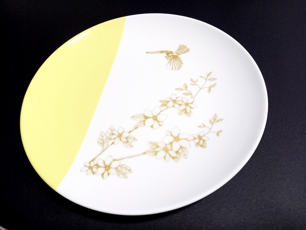 ヒゲヒザッ 雅柄ランダムプレート