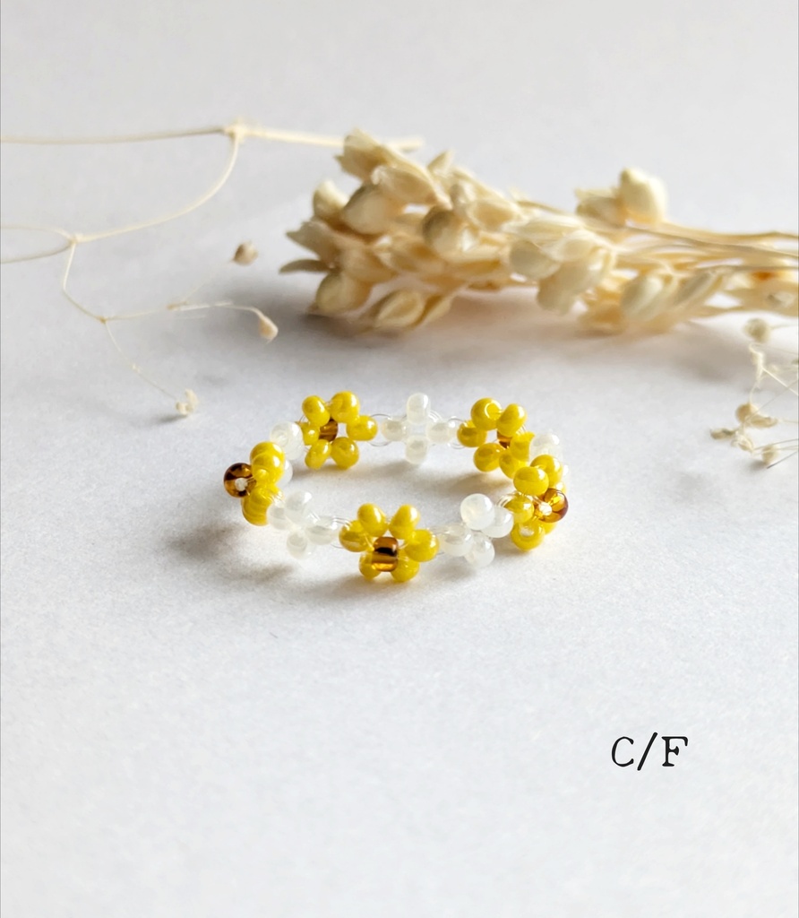 お花のビーズリング(黄色×白)