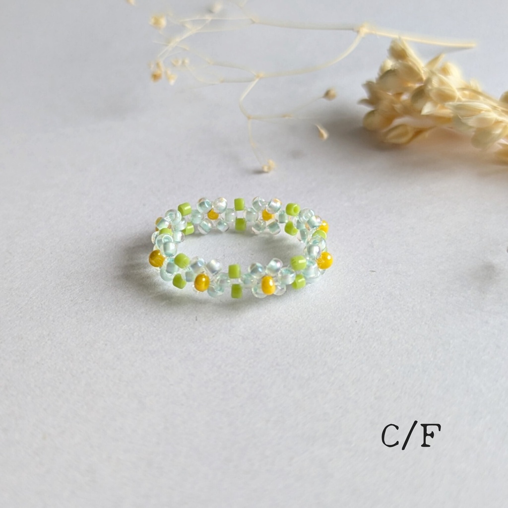 お花のビーズリング（薄水）