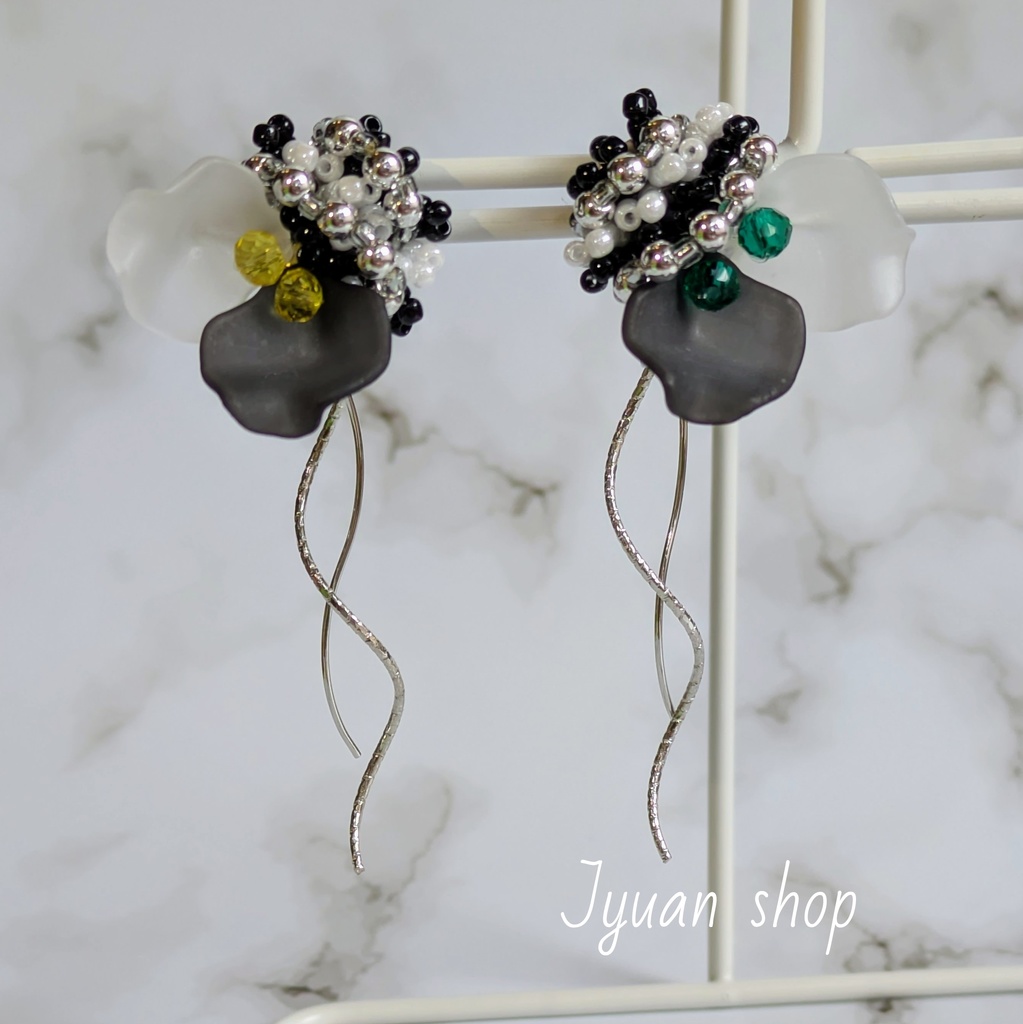 鬼滅 伊黒小芭内 イメージ イヤリング/ピアス