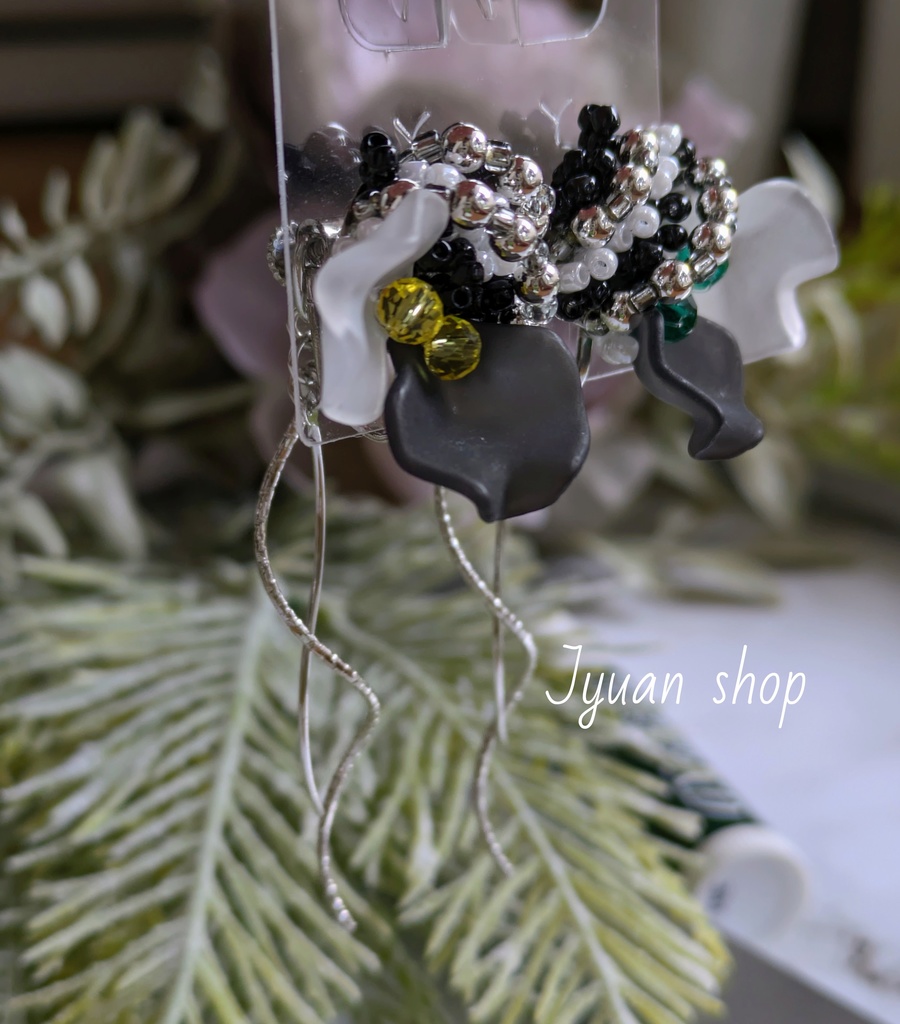 鬼滅 伊黒小芭内 イメージ イヤリング/ピアス