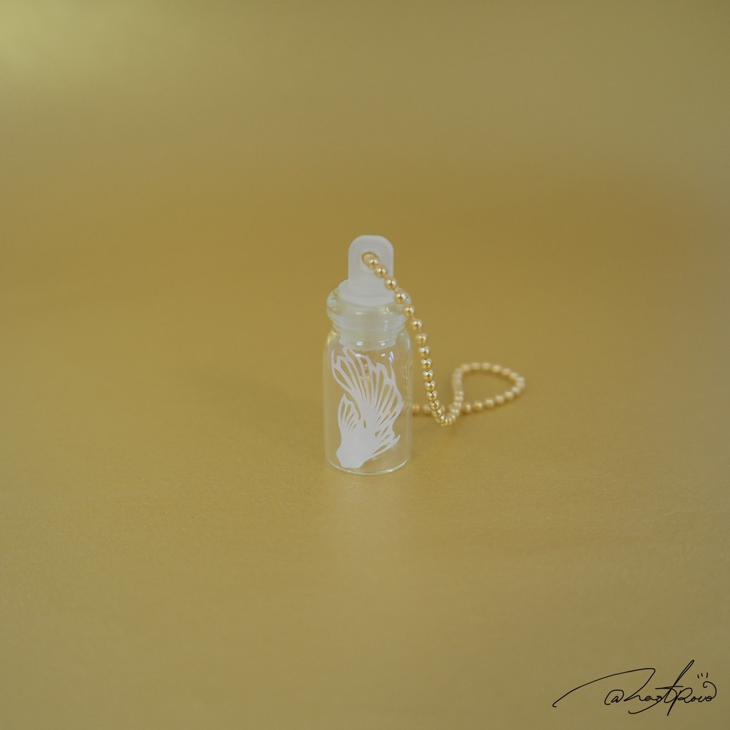 【切り絵チャーム】朧金魚