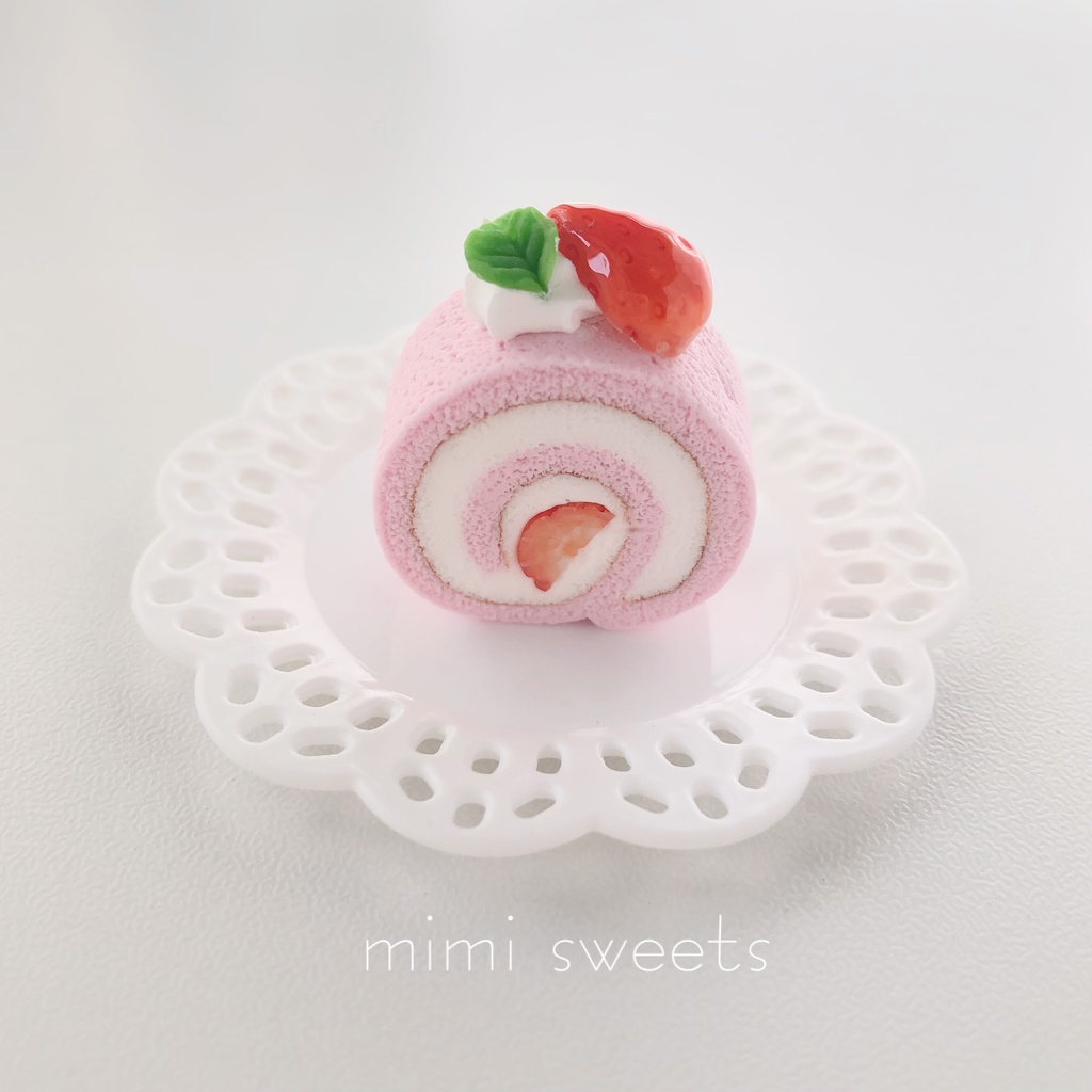 1/3 いちごロールケーキ