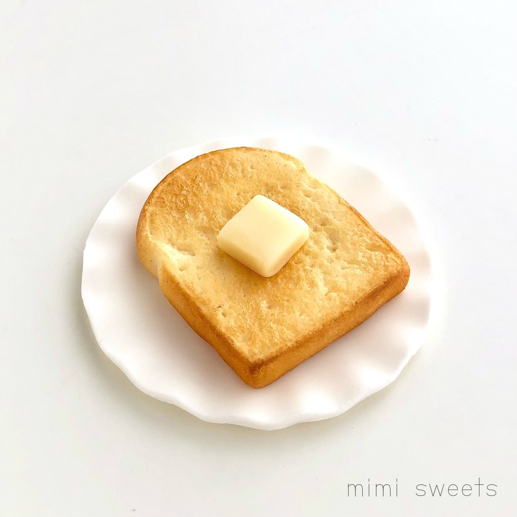 1/3 トースト(バター付き)
