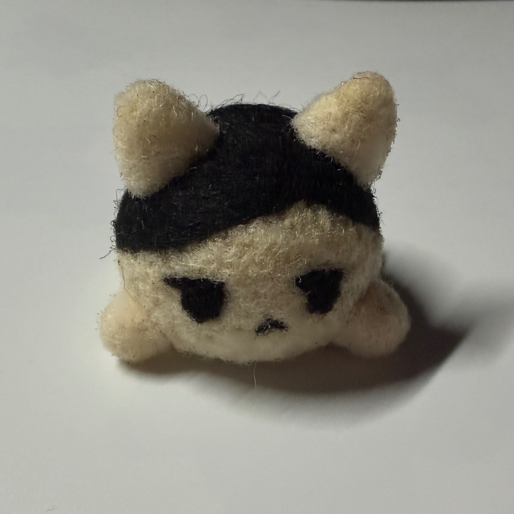 羊毛フェルト　おもねこ