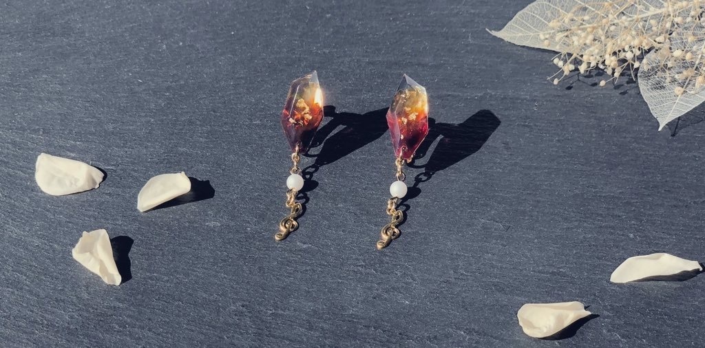 ポストマン〈鍵盤〉、囚人〈電解〉、墓守〈車掌〉