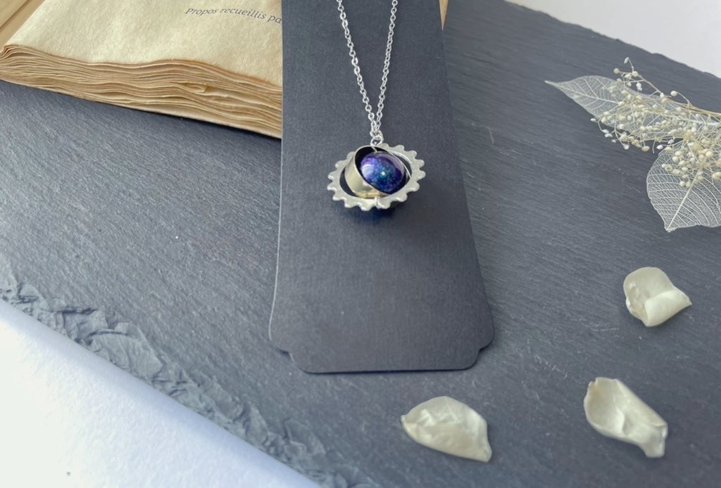 探鉱者〈携帯品/プラネタリウム〉ネックレス