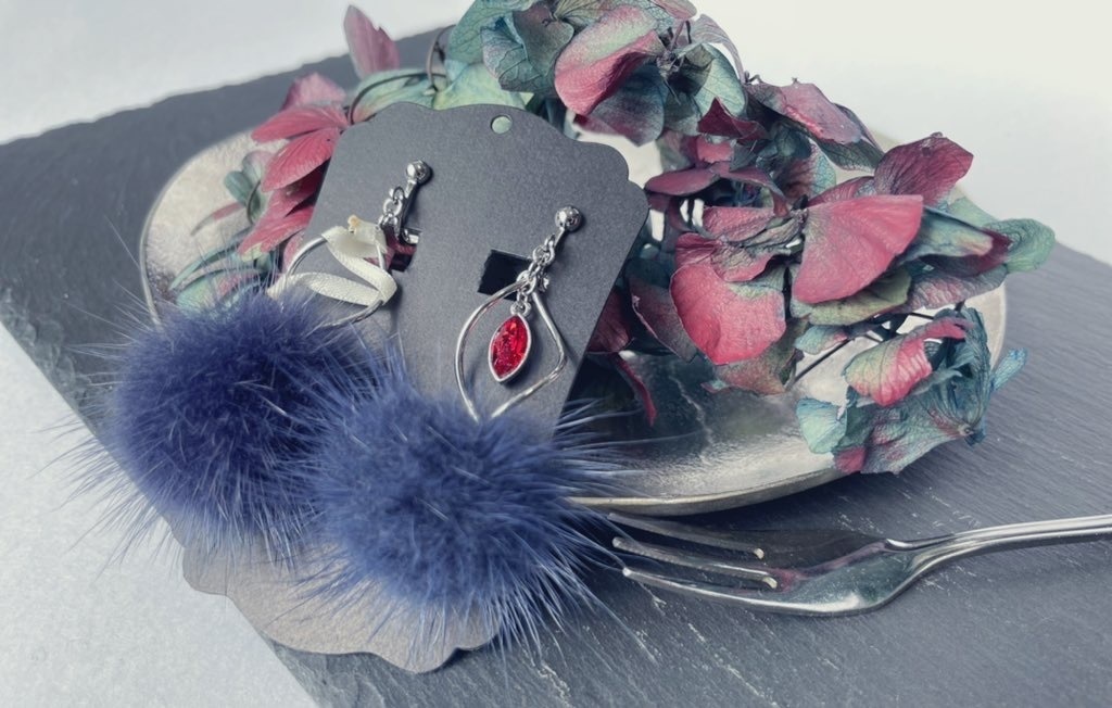 傭兵〈寄生〉、探鉱者〈魔物管理者〉