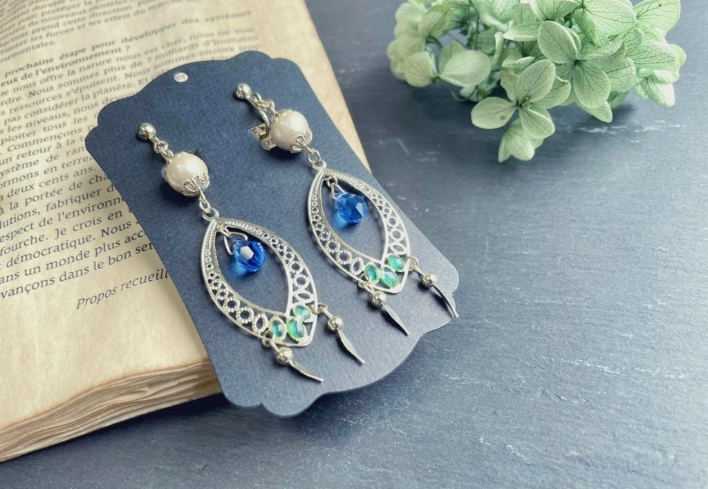 玩具職人〈暉の羽〉、呪術師〈悪の牙〉