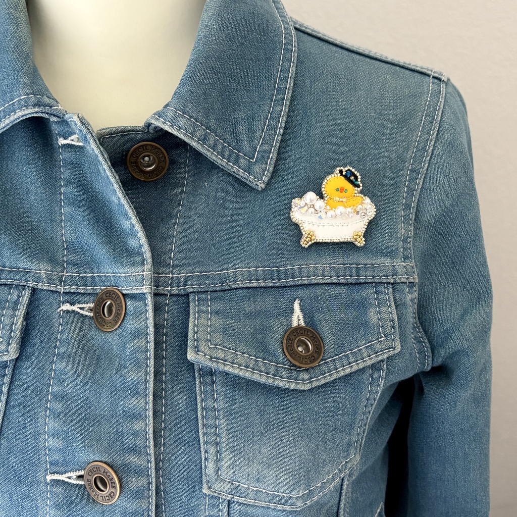 お風呂で遊ぶ「アヒルアベンチュリン」ブローチ