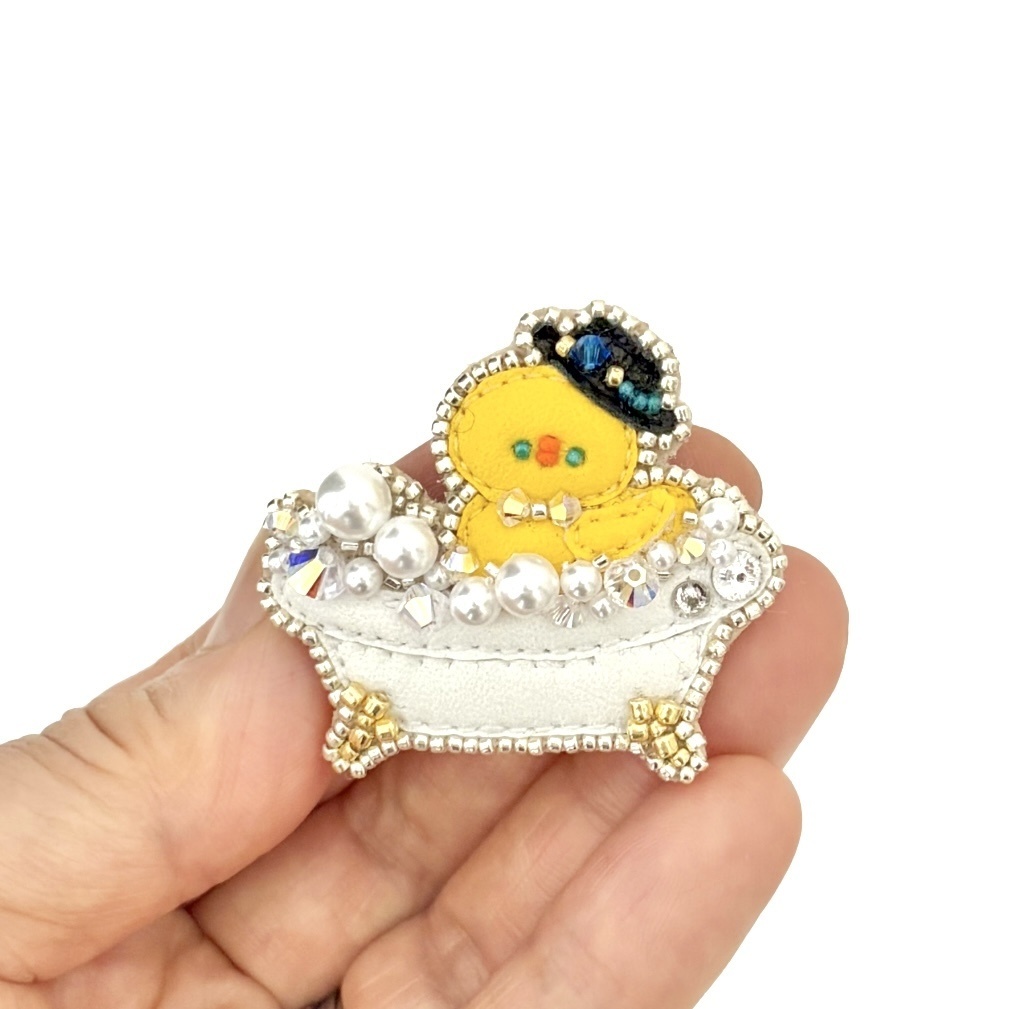 お風呂で遊ぶ「アヒルアベンチュリン」ブローチ