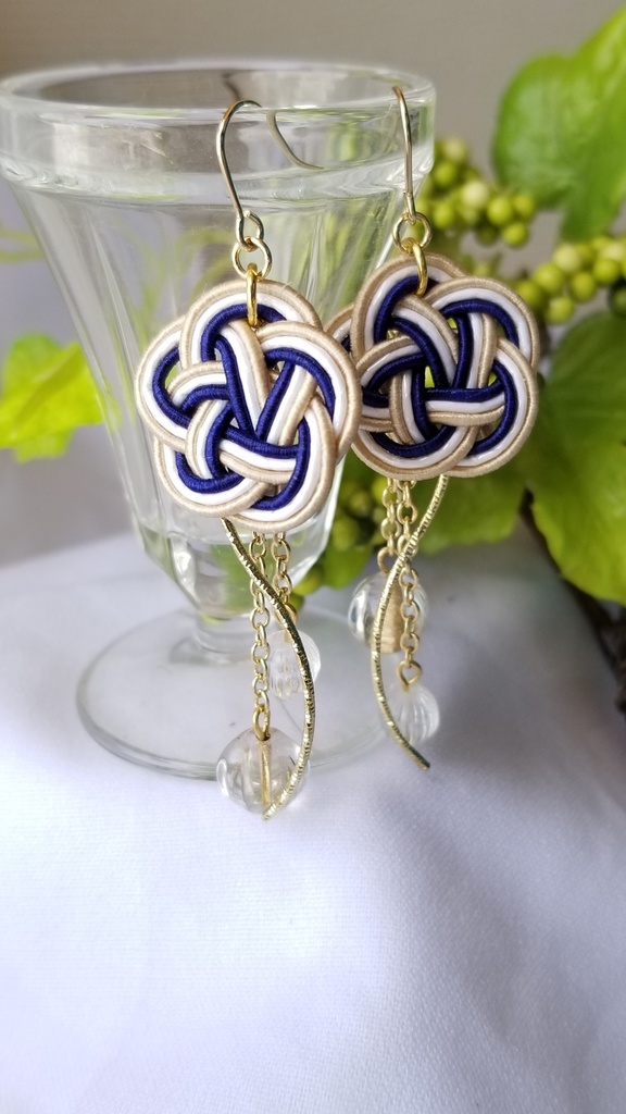 水引ピアス 【金×白×紺】
