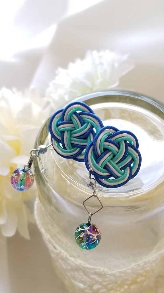 水引ピアス【青×虹】