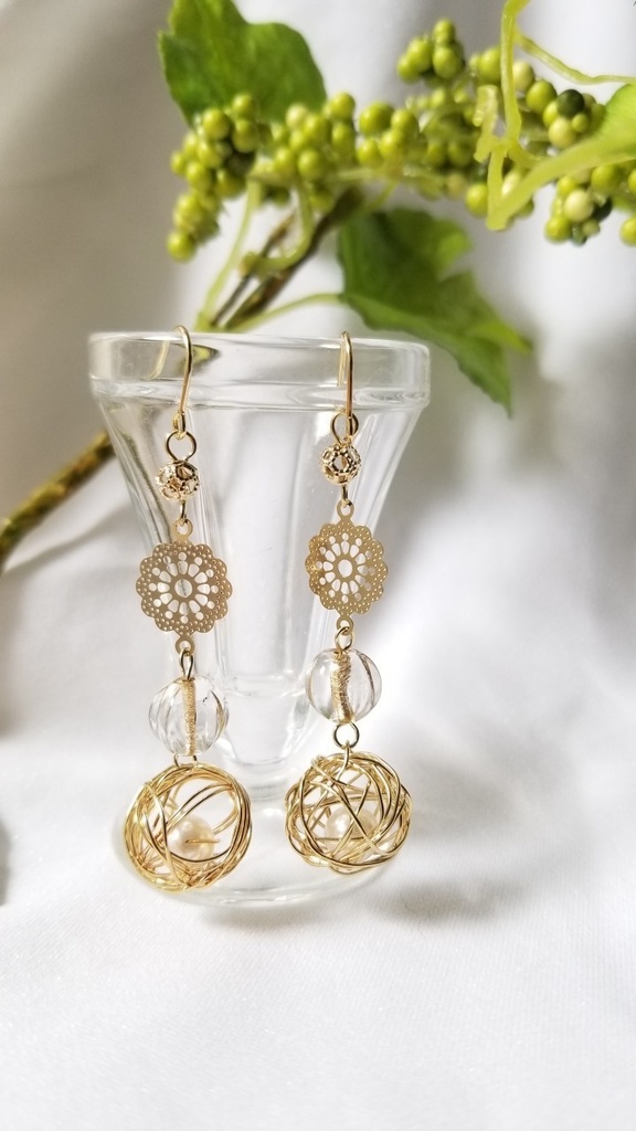 揺れるピアス【金星】
