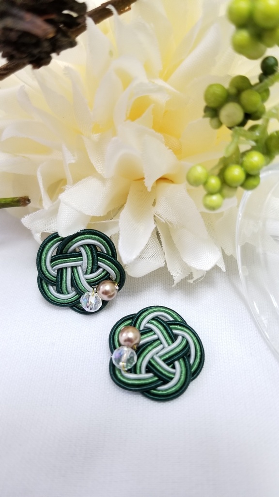 揺れない水引ピアス・イヤリング【渋深緑】