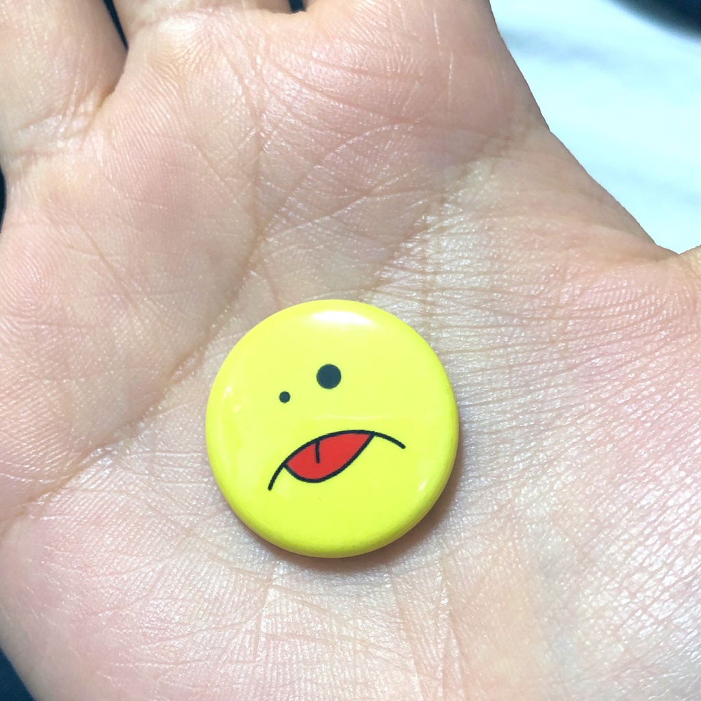 なろっくす缶バッジ