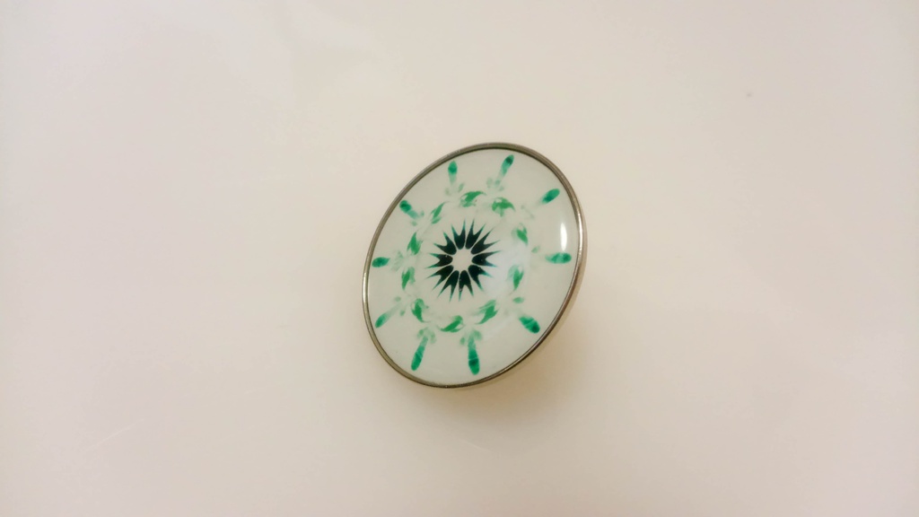 シロツメクサ ピンバッジ