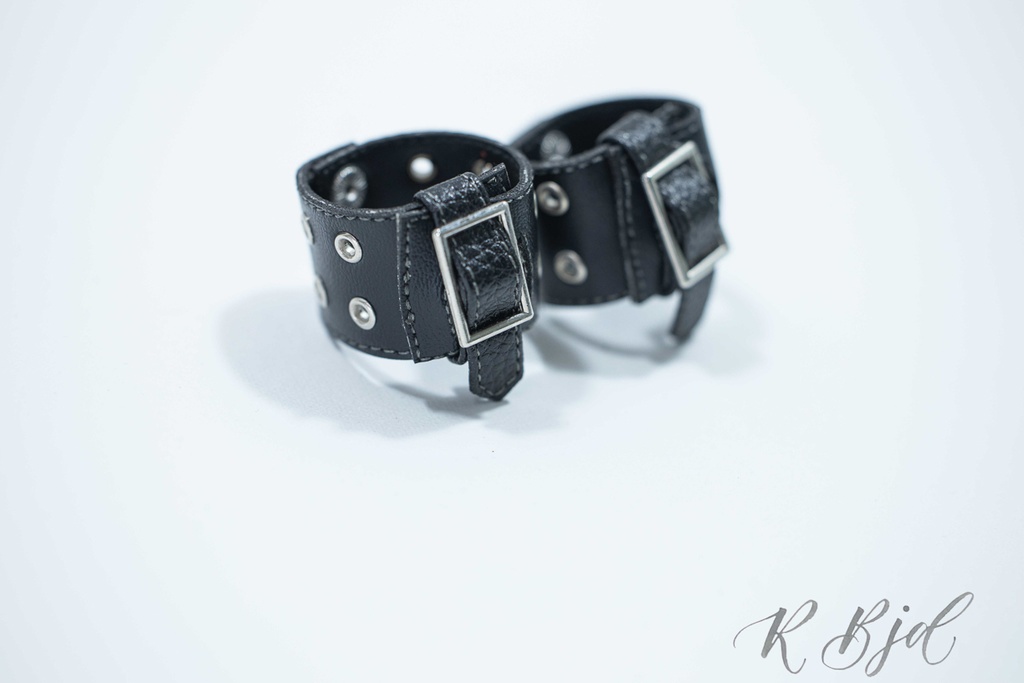 【SD17】モダンメタルバックル付きレザーブレスレット