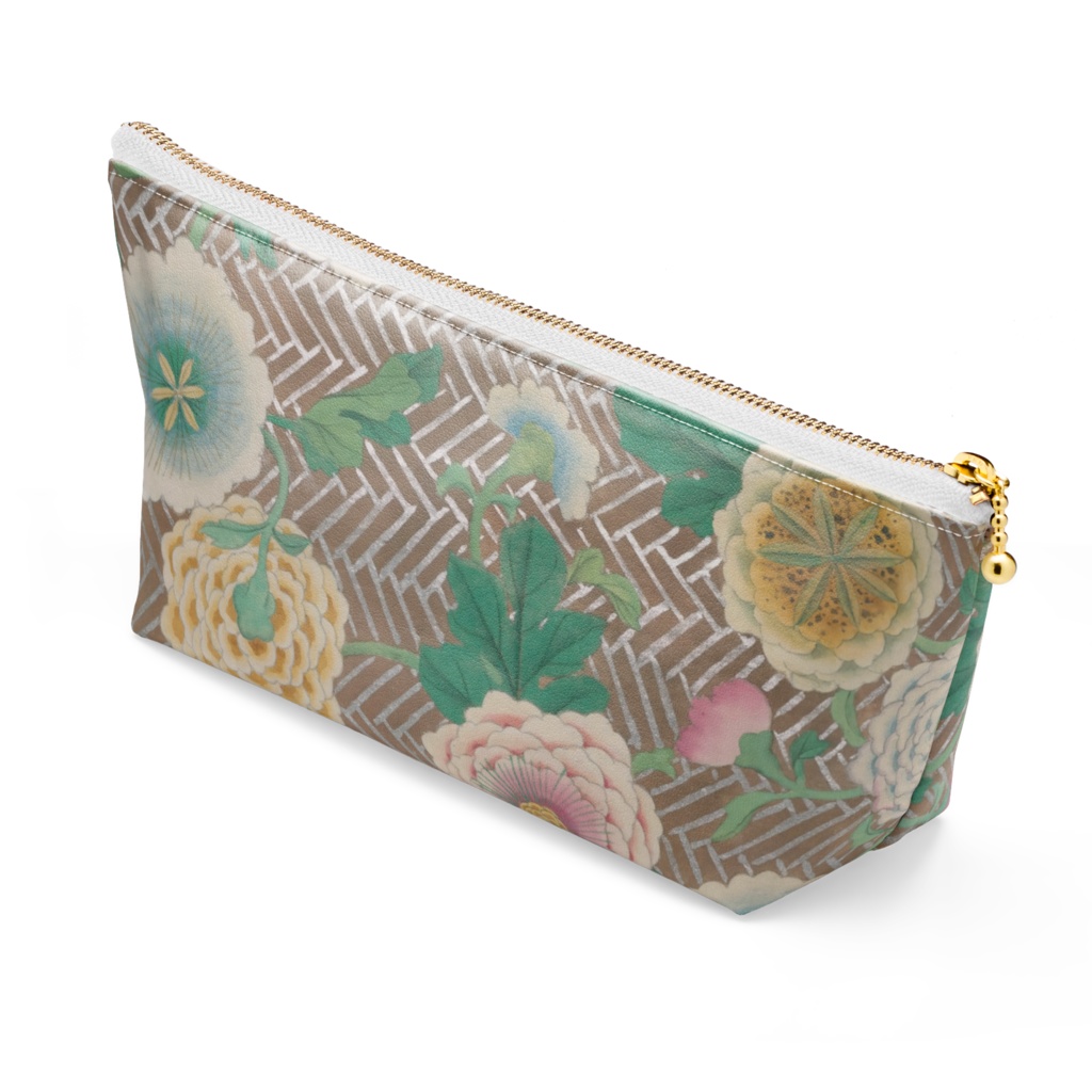 レトロな花柄のポーチ