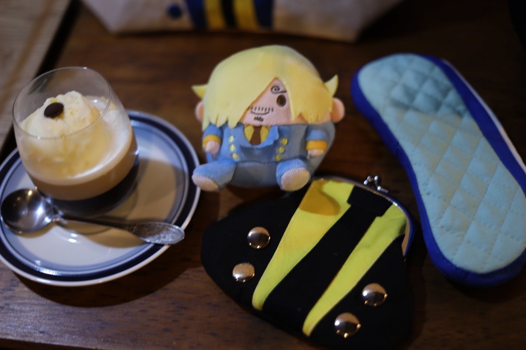 クザン　アイマスク型ポーチ