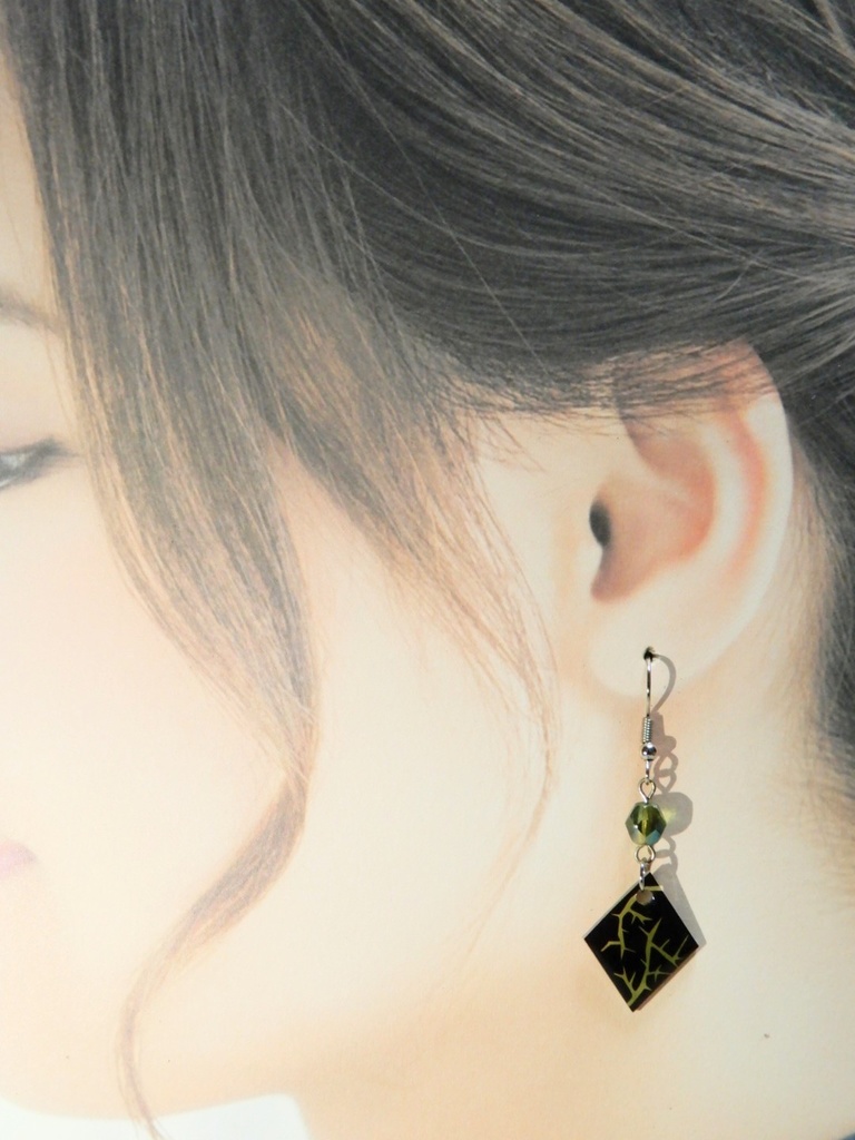 ツイステ ディアソムニア寮イメージピアス・イヤリング(ハンドメイド)