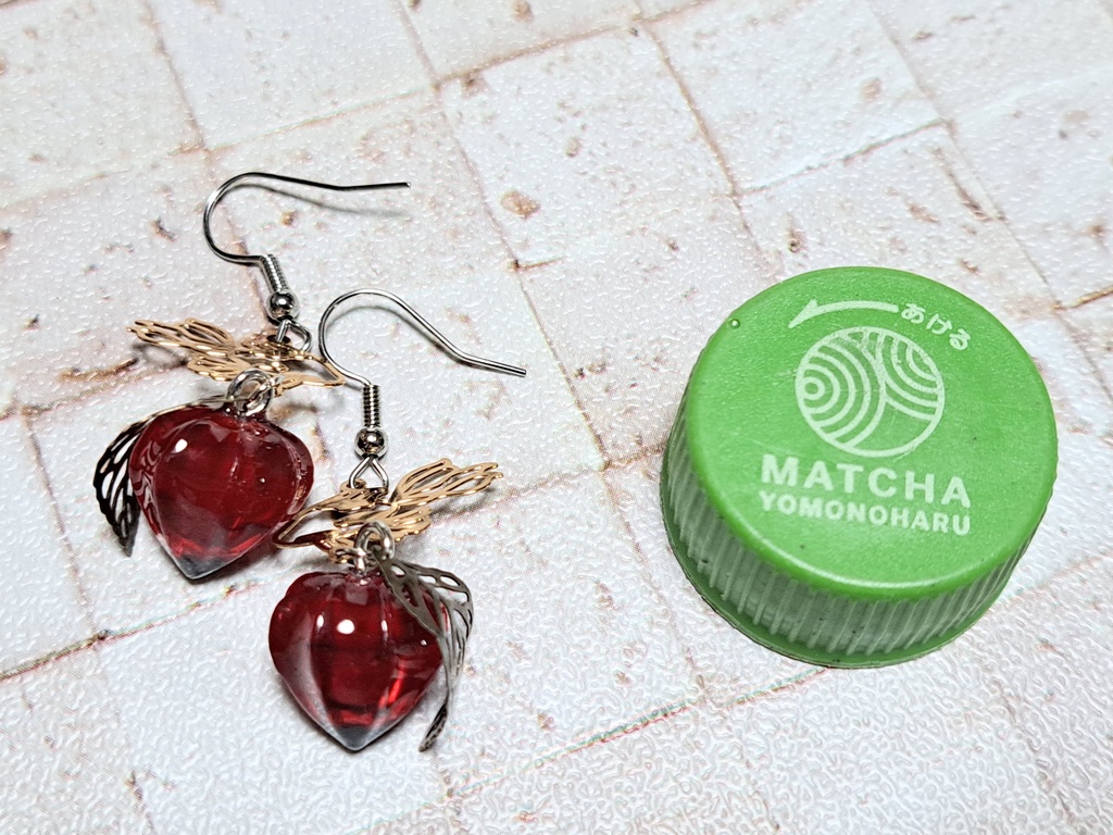 鬼灯(暗赤)金魚ピアス イヤリング(ハンドメイド)