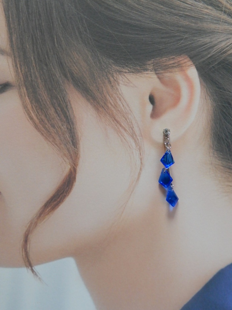 ツイステ リーチ兄弟の3連ウロコピアス(ハンドメイド)