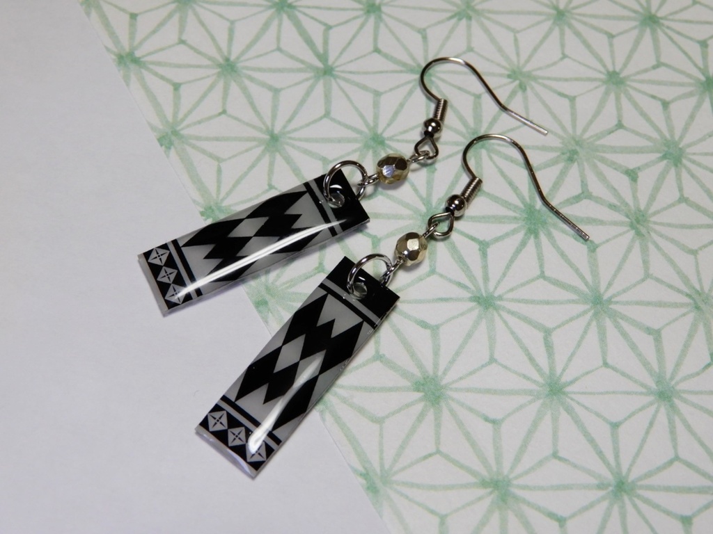 プレート 東京卍リベンジャーズ 龍宮寺堅イメージピアス イヤリング(ハンドメイド)