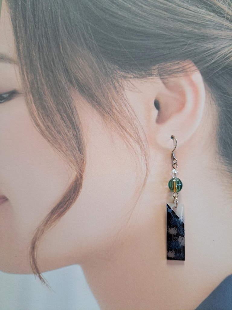 和風 和柄 花札 短冊ピアス(サージカルステンレスフックピアスタイプ)