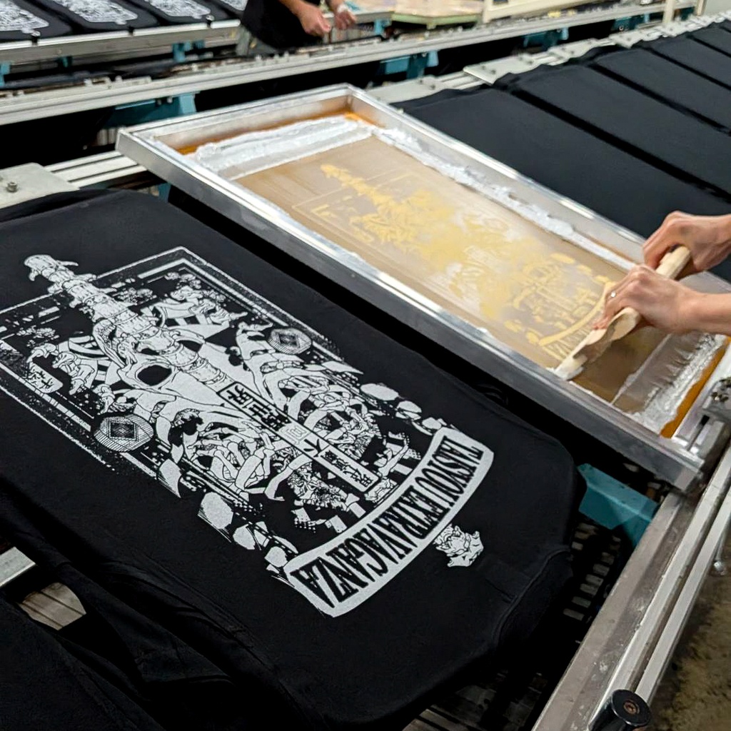 レトロポスター風蓄光Tシャツ(ハンカチ付き)