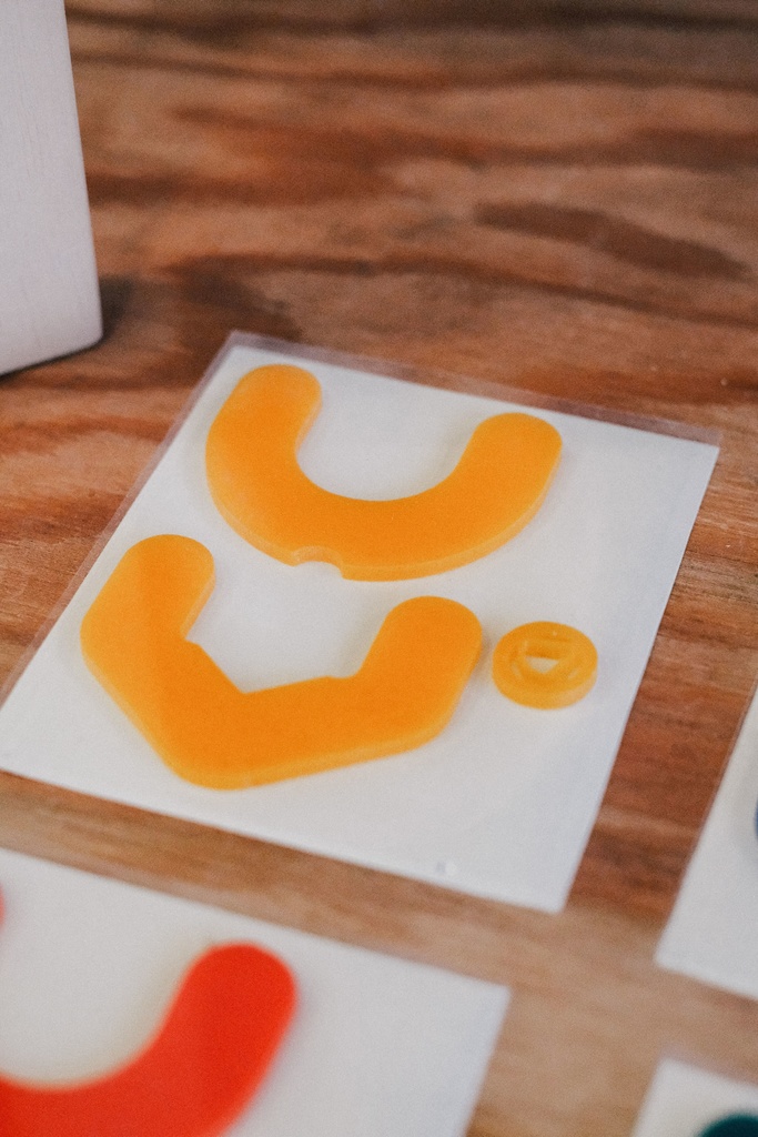 ULTRAV°アクリルステッカー