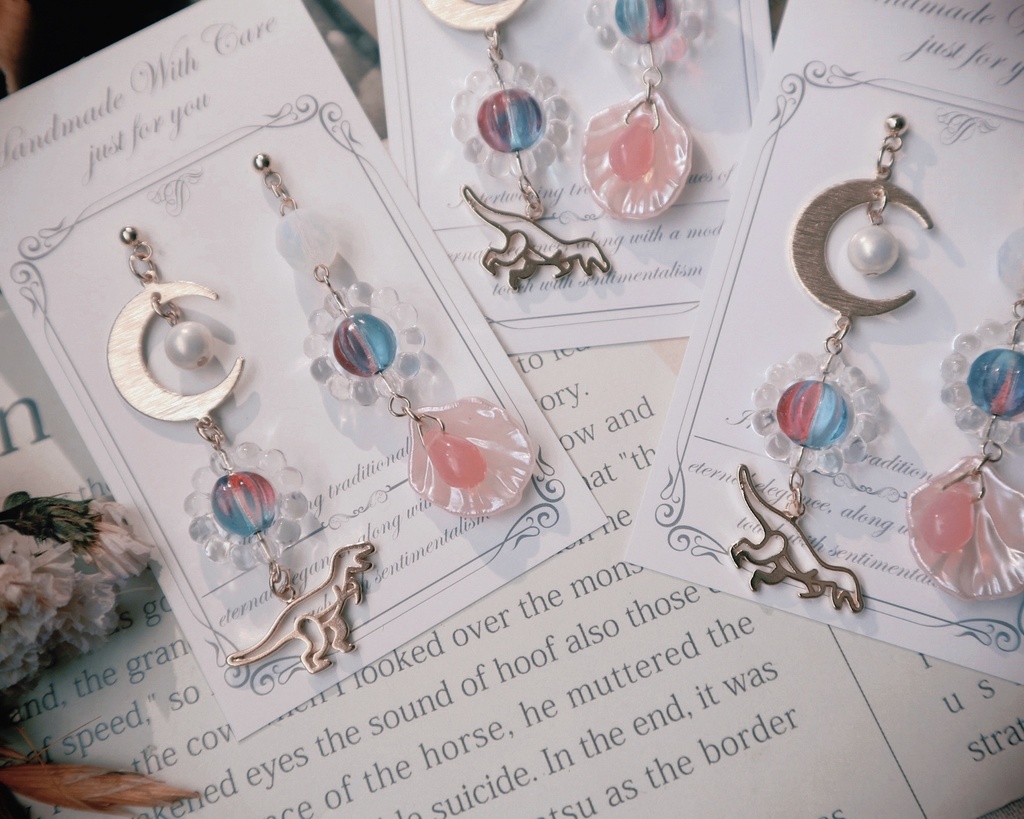 赤城ウェン モチーフアクセサリー