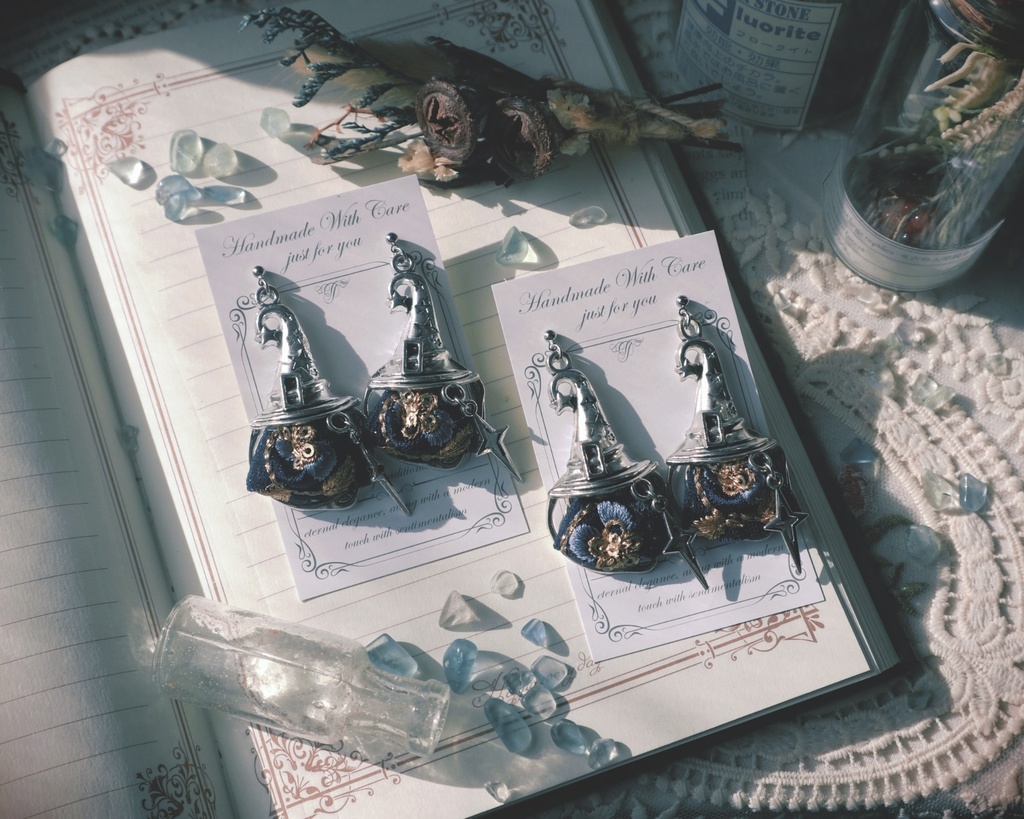 ミラン・ケストレル モチーフアクセサリー