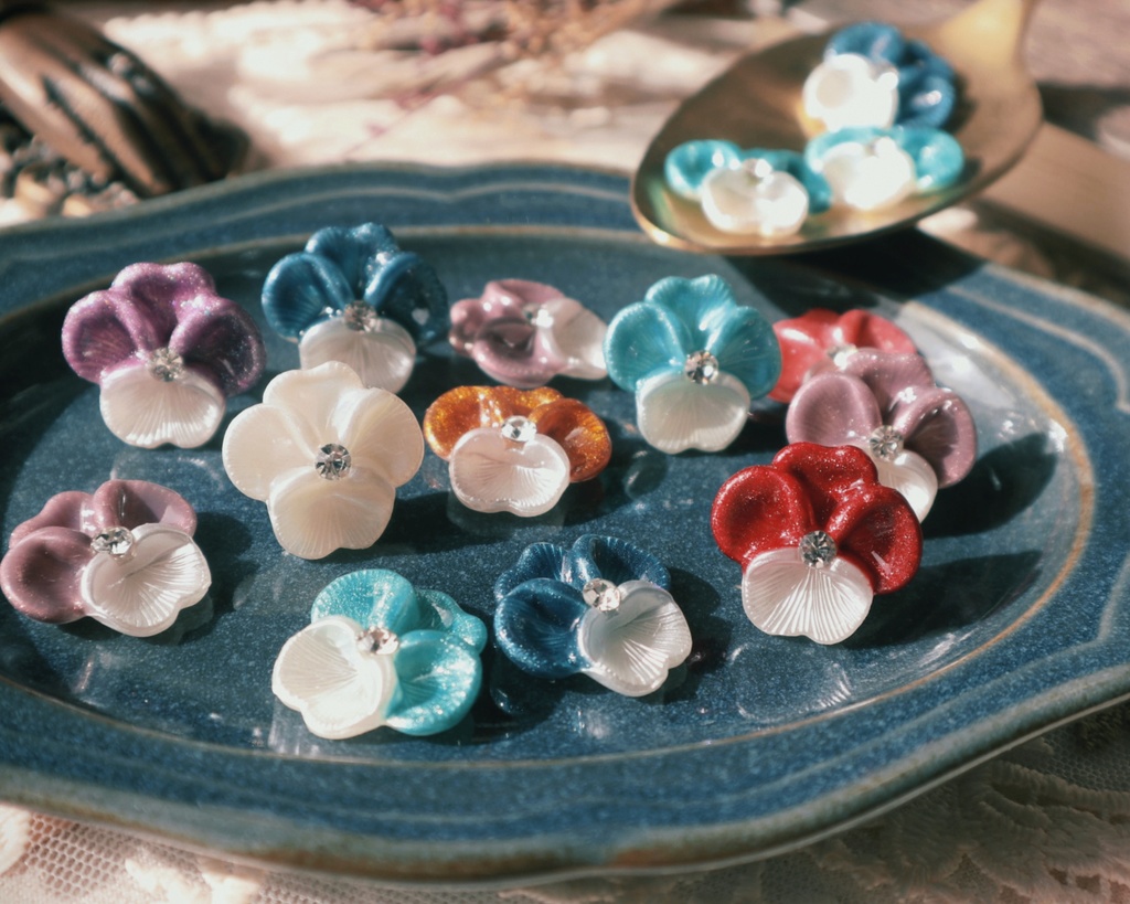 推し色お花のピンブローチ