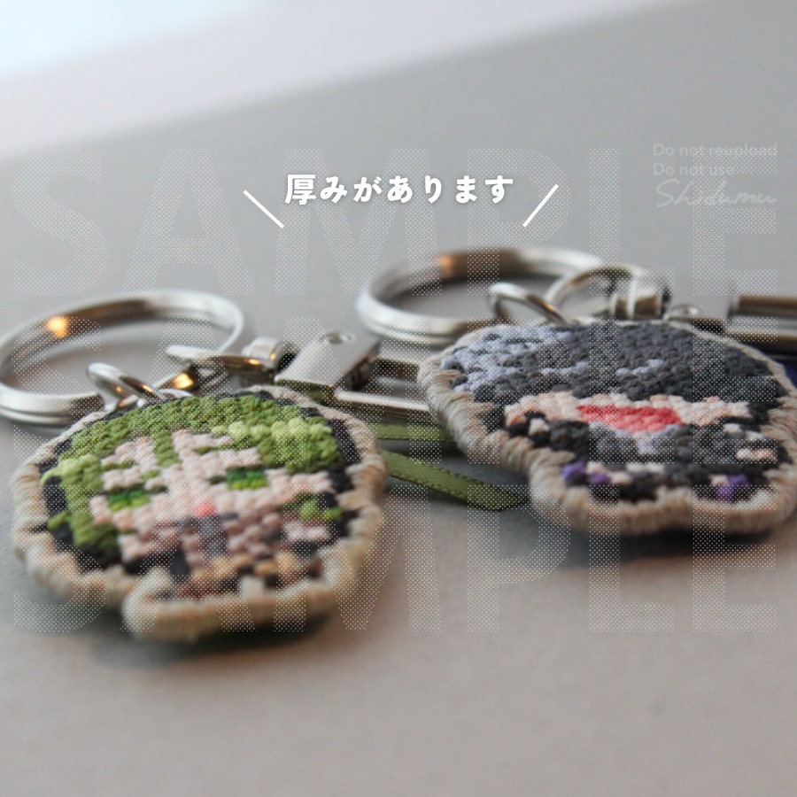 ハンドメイド刺繍キーホルダー(+ステッカー)【創作オオカミ男とのらいぬ男】