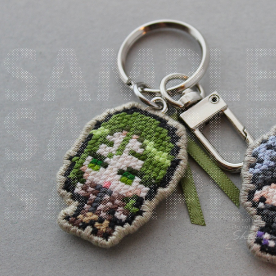 ハンドメイド刺繍キーホルダー(+ステッカー)【創作オオカミ男とのらいぬ男】