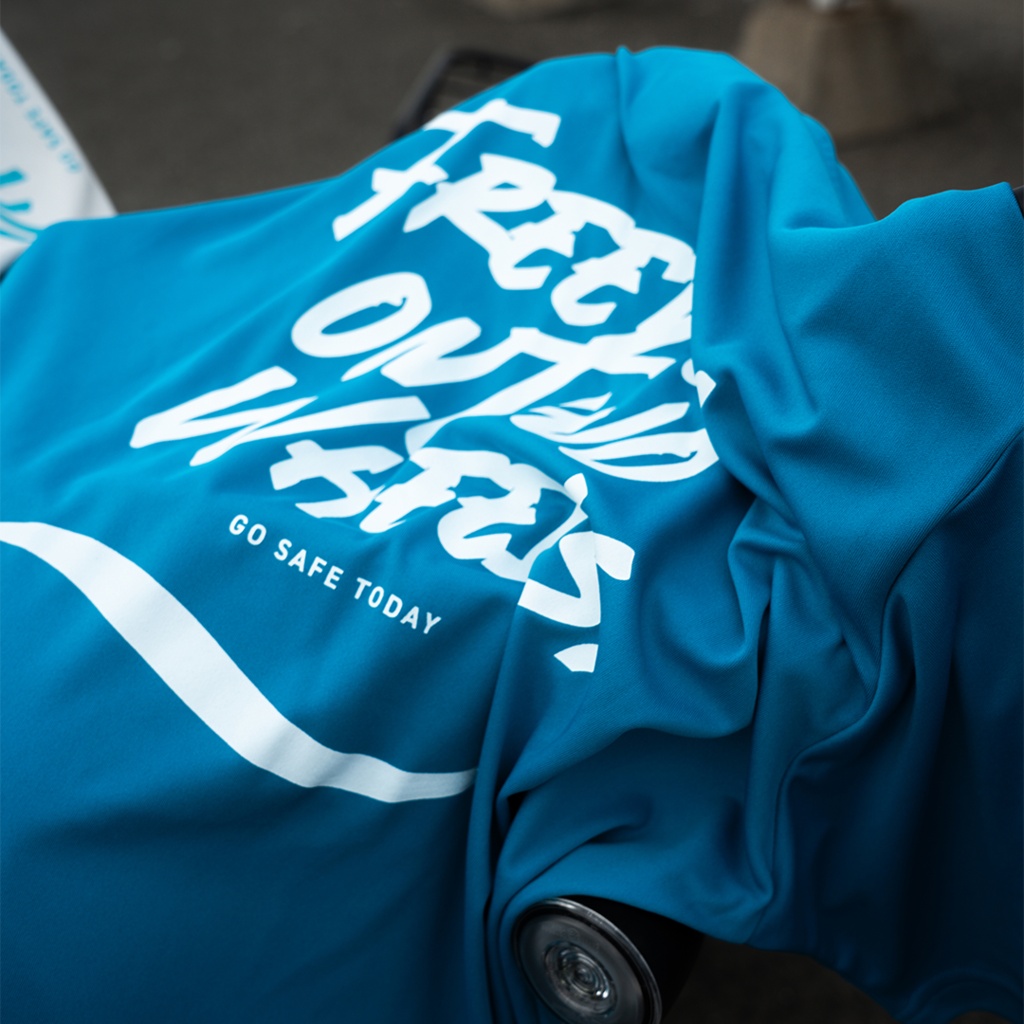 【新作】ごあんぜんにTシャツ(ターコイズブルー)