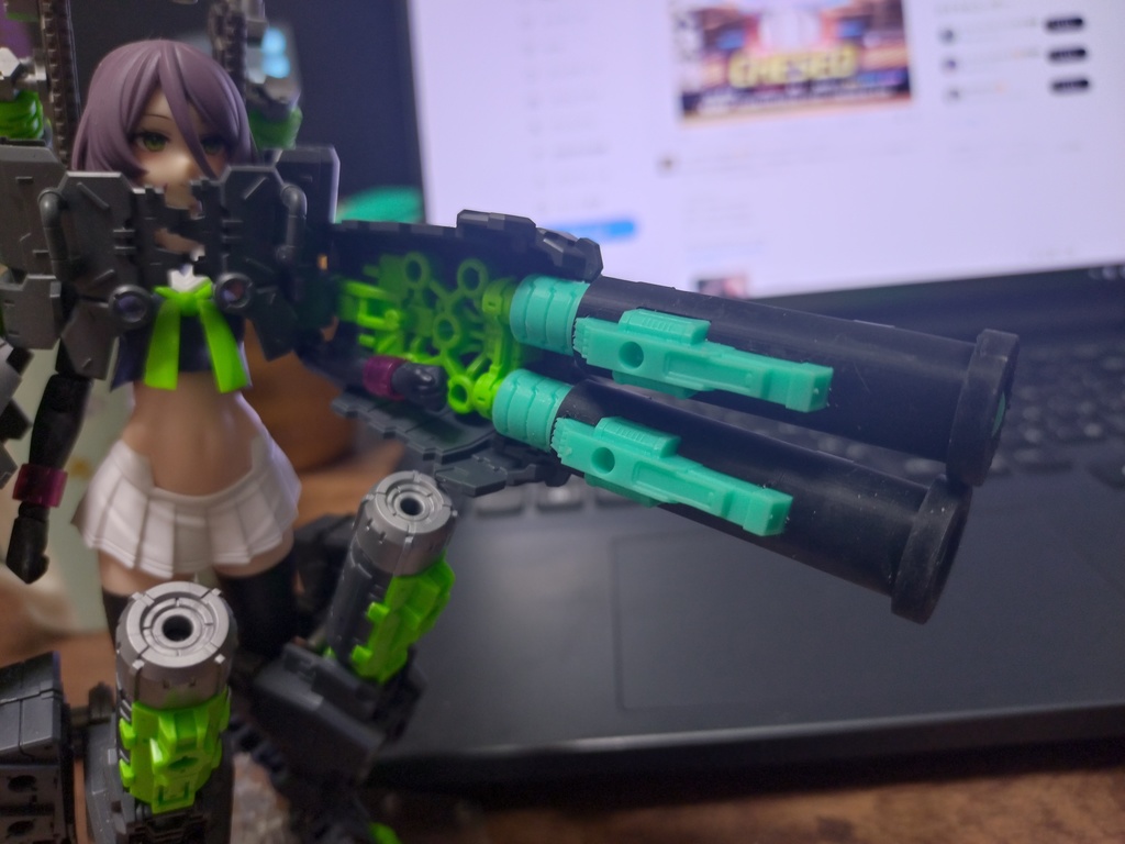 ヘルハウンド大型ミサイル