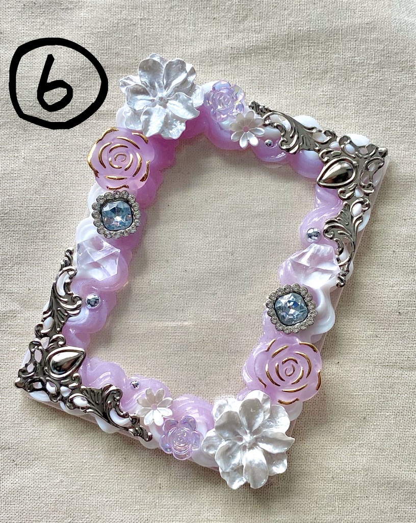 【B8サイズ・花シリーズⅠ】デコホイップ硬質カードケース