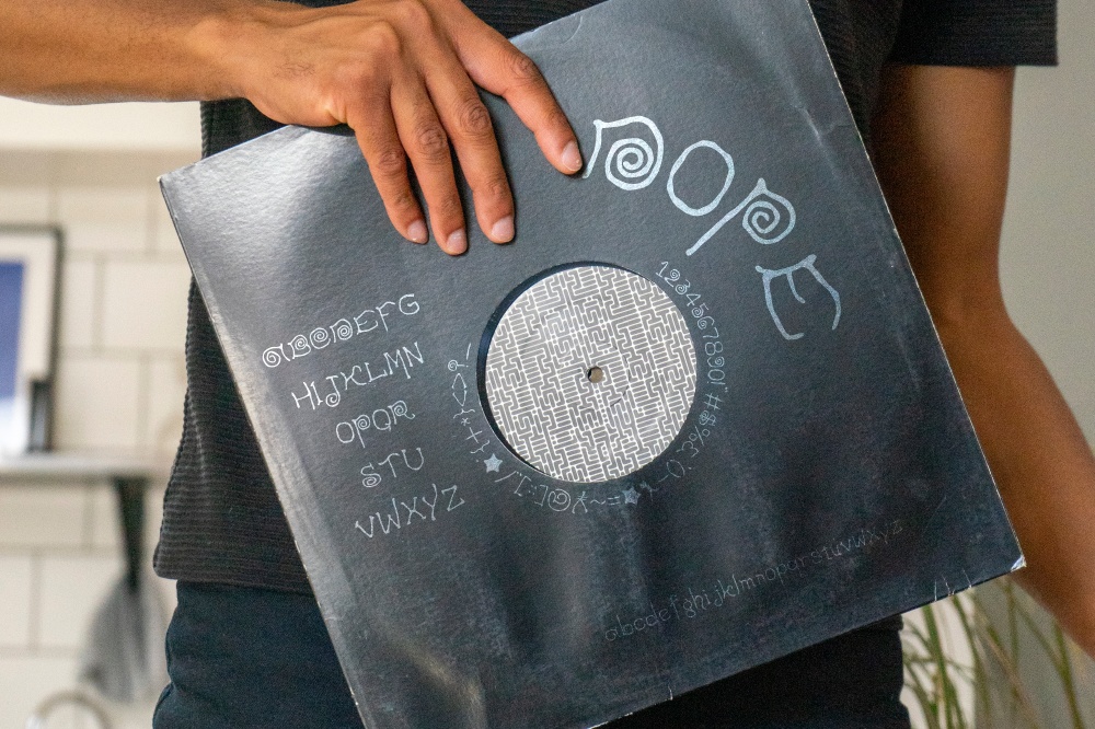 フリーフォント【Dope】