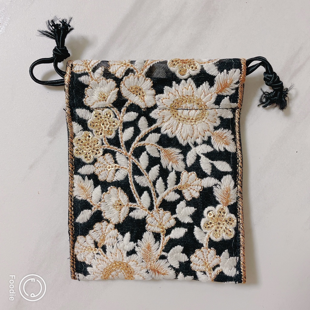 インド刺繍ミニ巾着