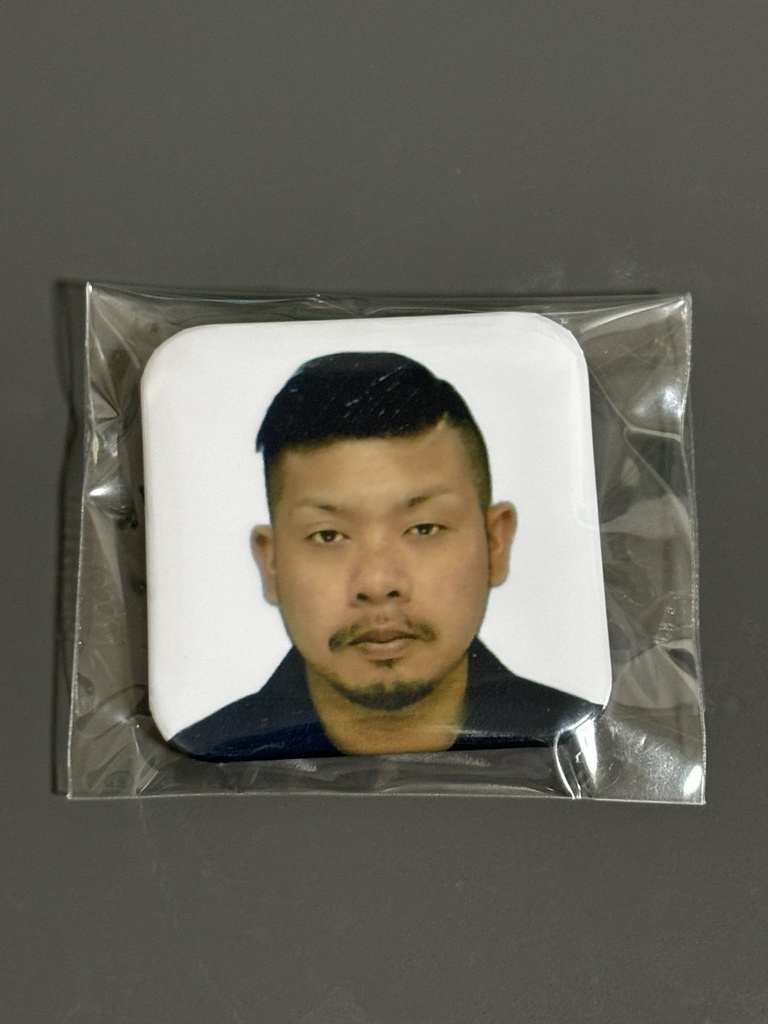 SEAKの缶バッジ(全3種)