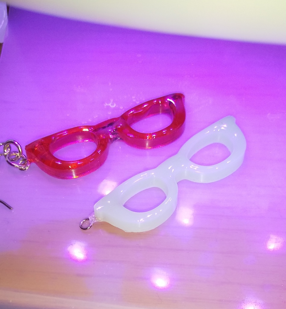 可愛いメガネのアクセサリー