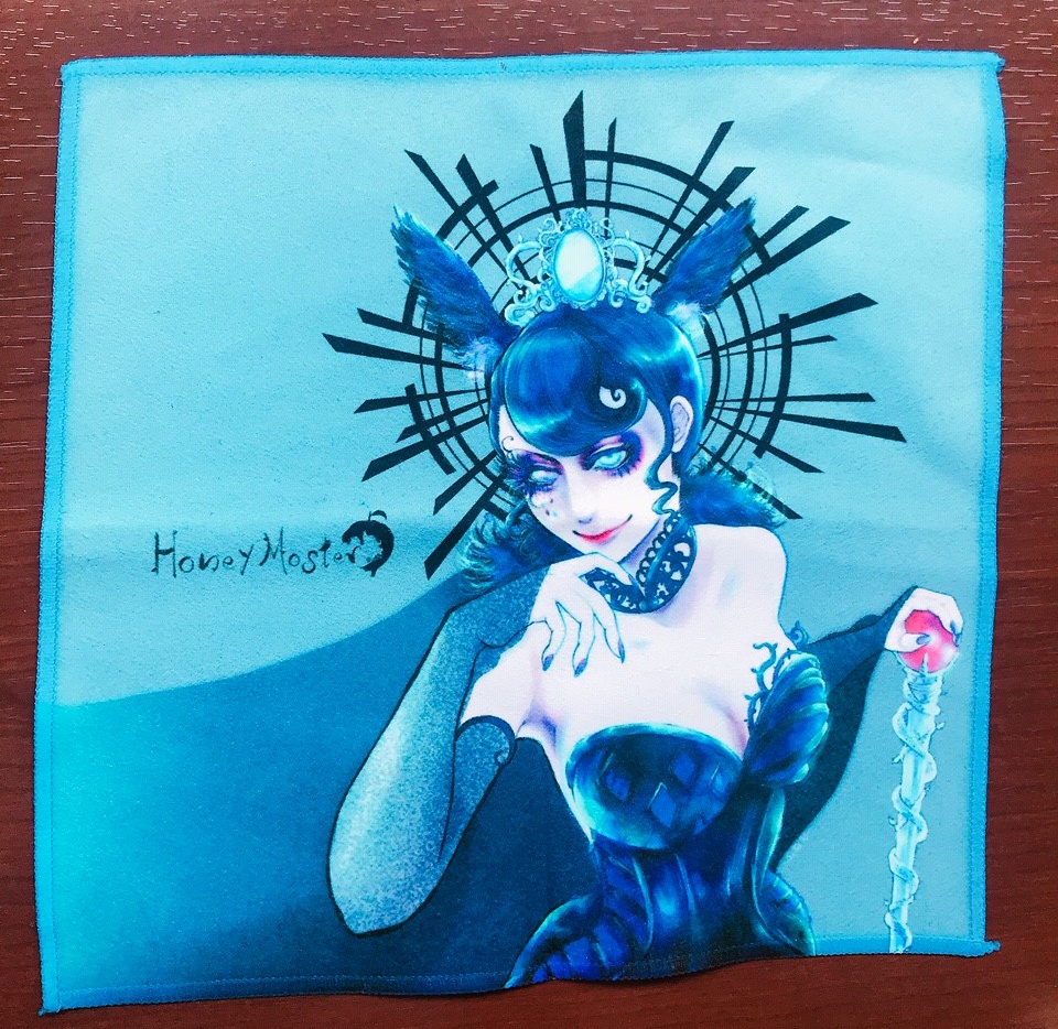 鏡の女王マイクロファイバーハンカチ