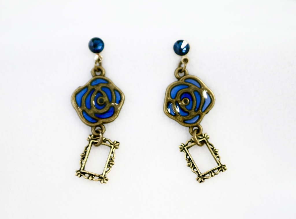 忘れられた肖像　イメージピアス