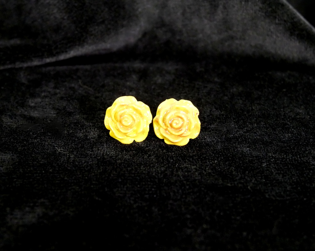 いのちのバラのピアス