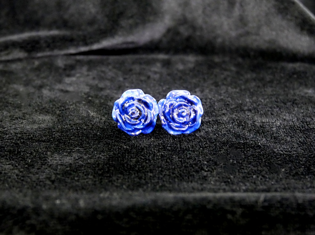 いのちのバラのピアス