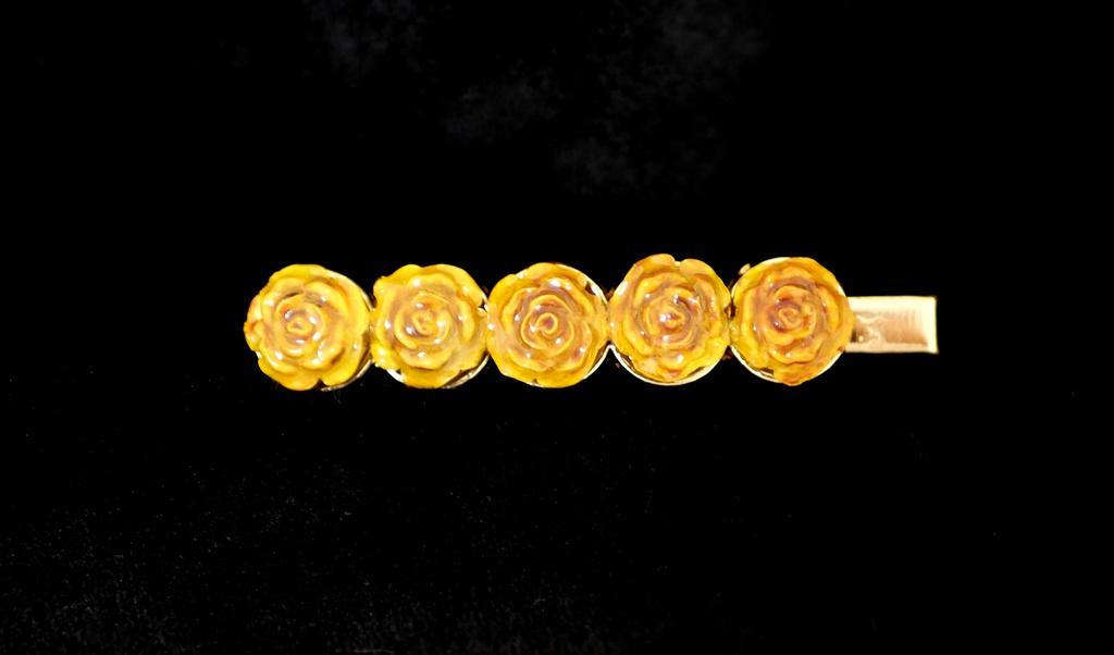 命の薔薇のヘアーアクセサリー