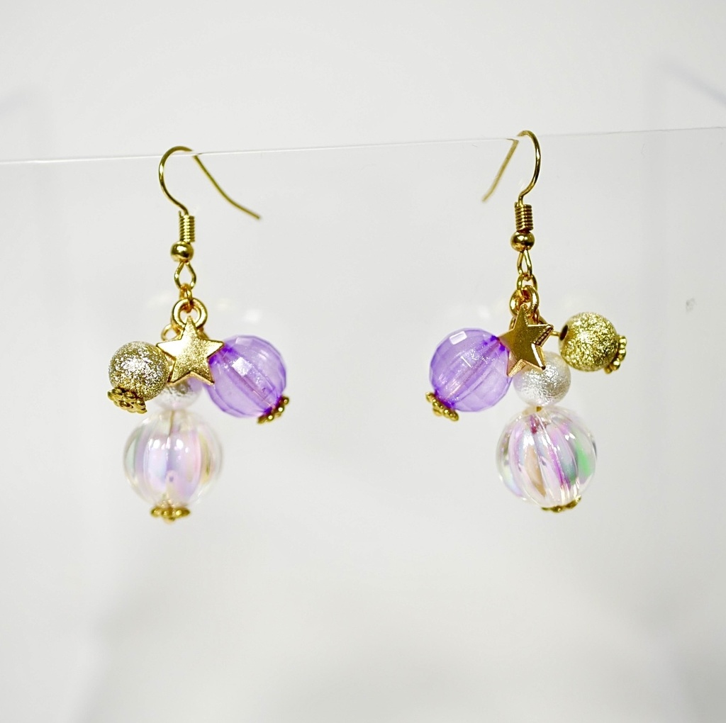 【イヤリング変更可】夢見るピアス